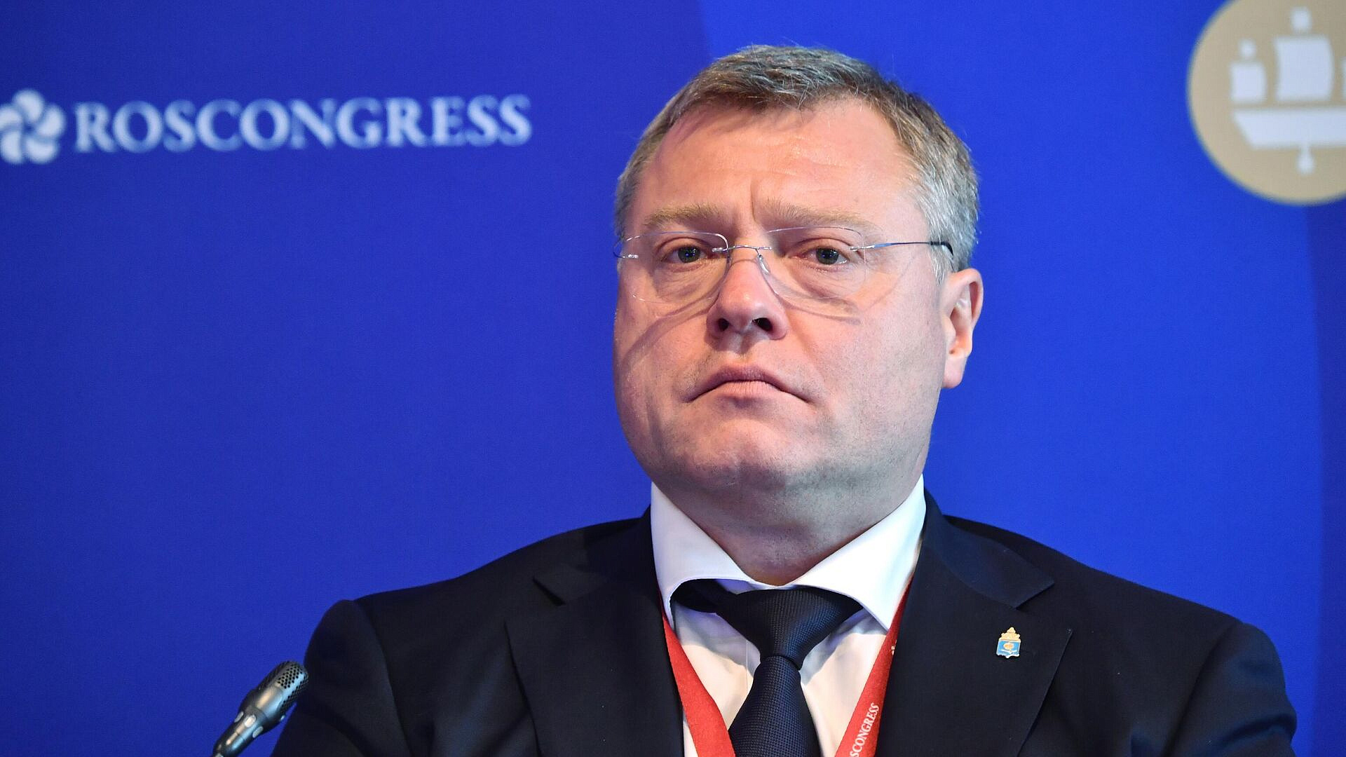 Губернатор Астраханской области проголосовал на выборах президента