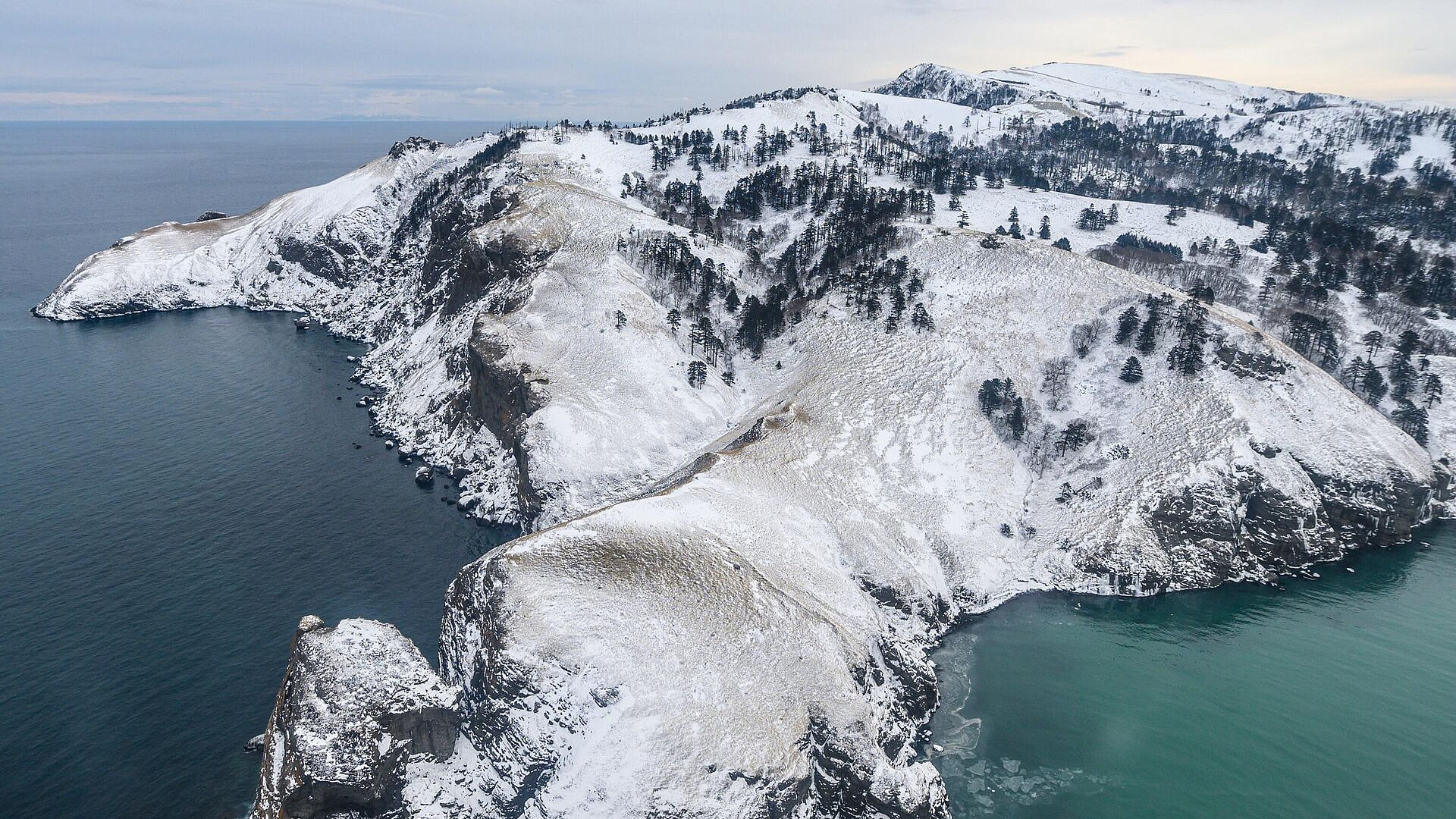 На южных Курилах объявили экстренное предупреждение из-за циклона 