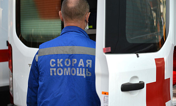В Ульяновской области поезд столкнулся с легковушкой, два человека погибли