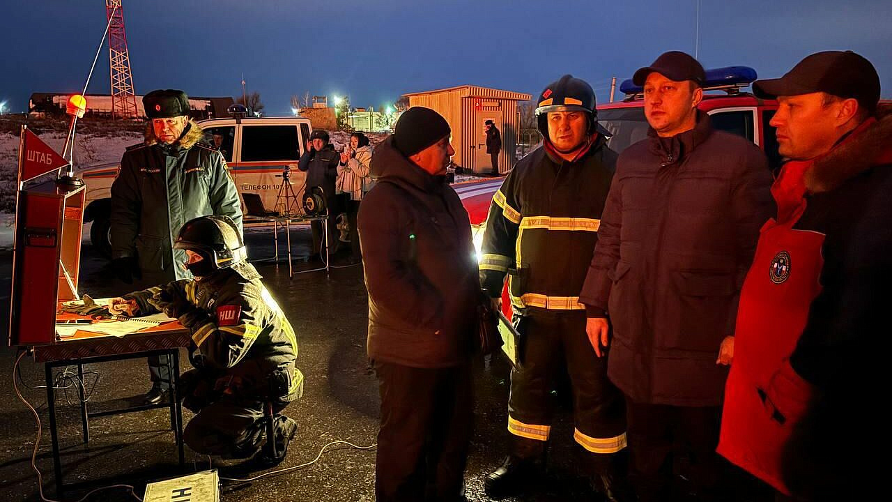 Губернатор рассказал о ситуации с пожаром в Энгельсе после атаки БПЛА