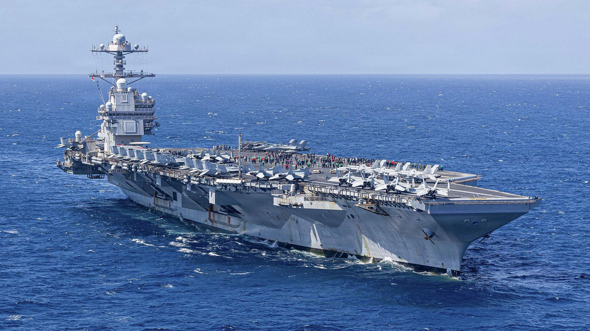 В Британии предложили Трампу необычную идею по авианосцу Gerald Ford