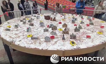 В Крыму испекли гигантский кулич