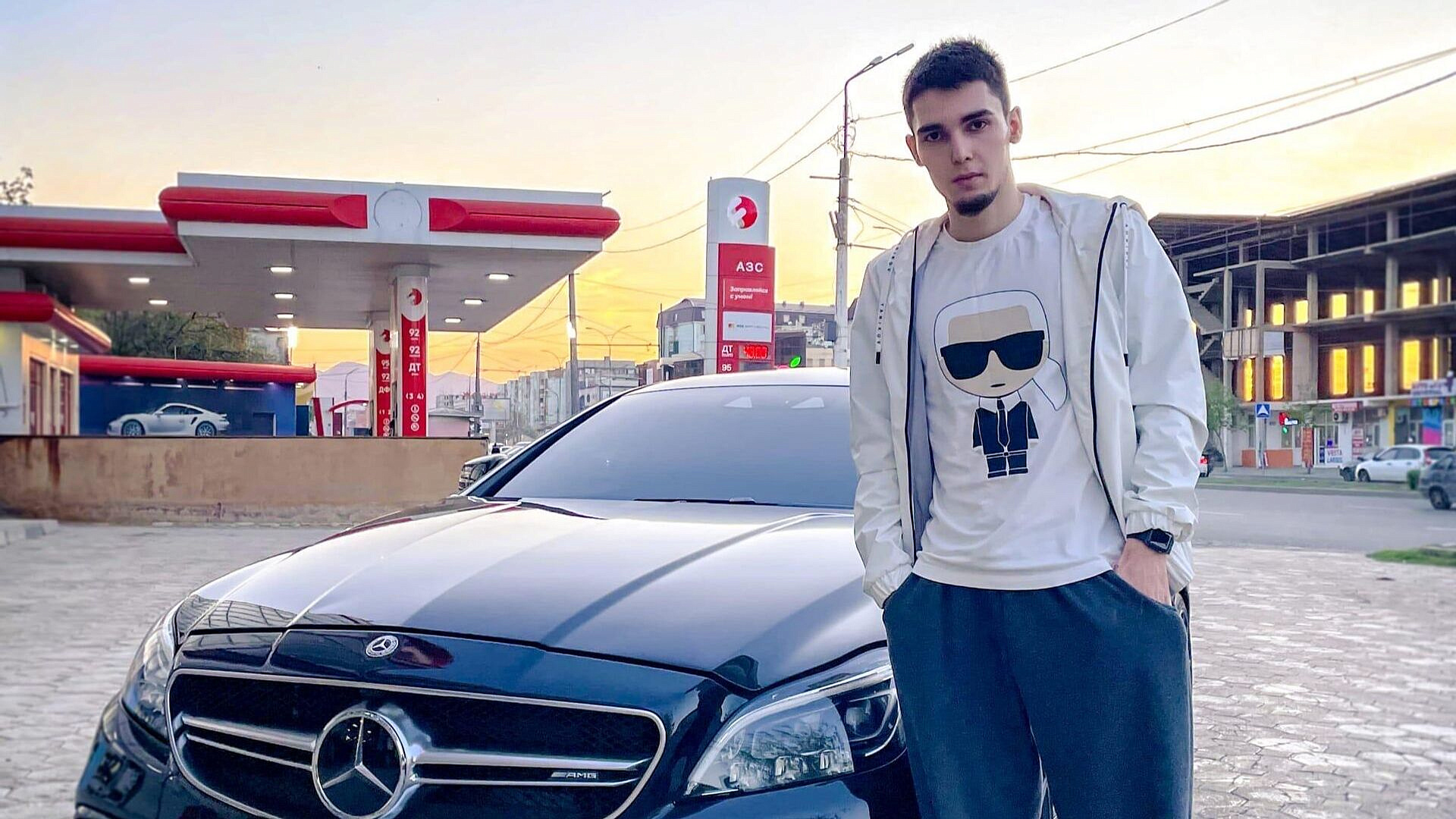 Автоблогера Wengallbi трижды лишали прав