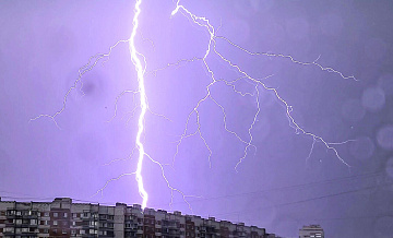 В Иркутском районе произошли три пожара из-за молний