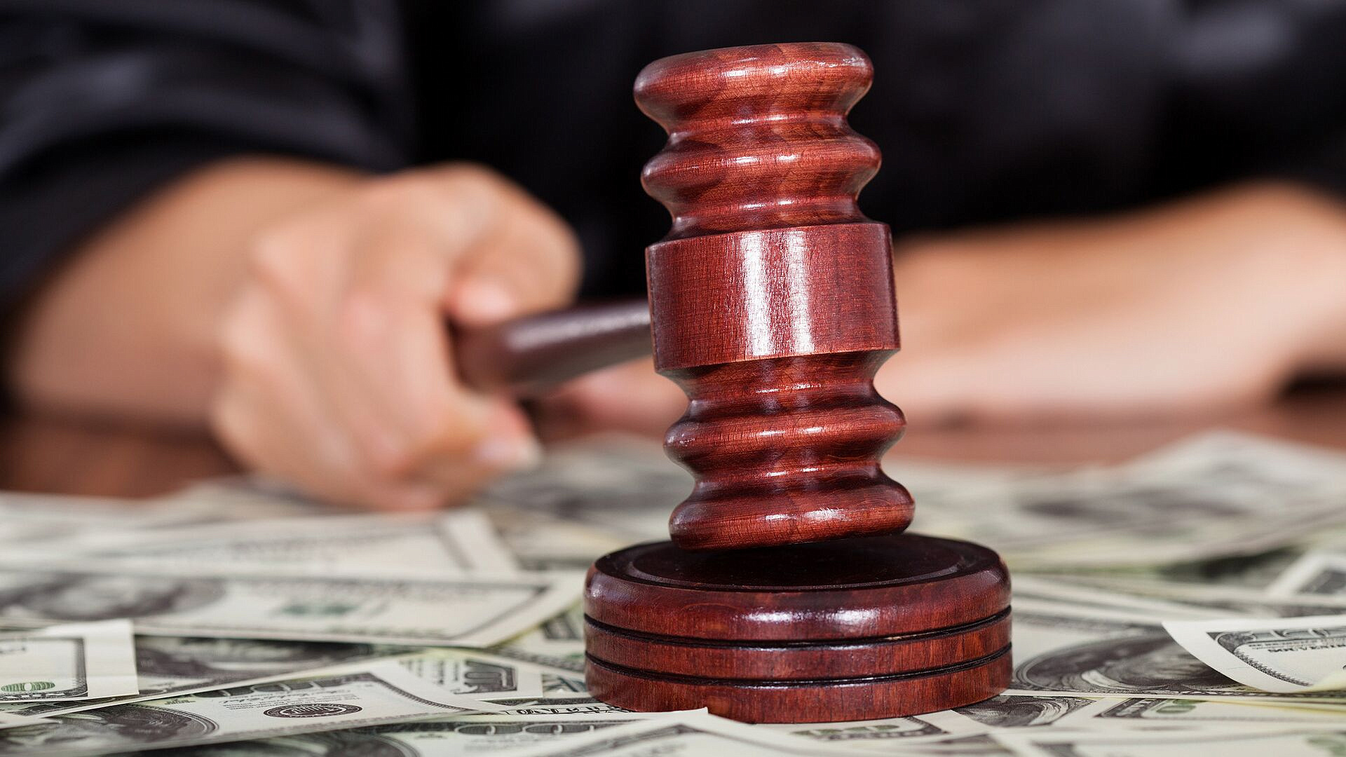 В Челябинской области арестовали начальника отдела МВД по миграции