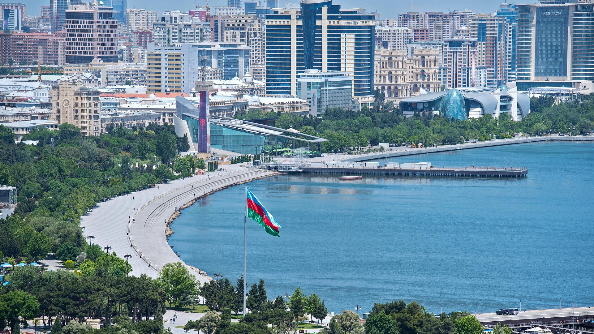 "День тишины" наступает в Азербайджане перед парламентскими выборами