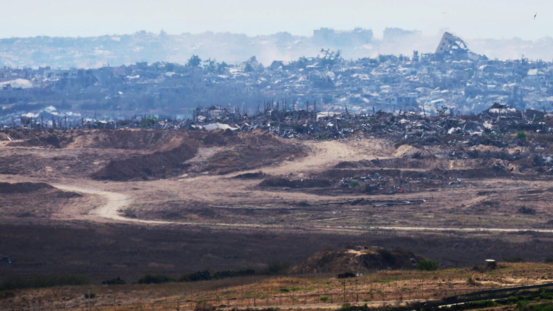 При обстреле Израилем района раздачи гумпомощи в Газе погибли 11 человек