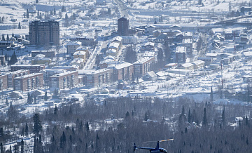 Власти уточнили, что при сходе снега с крыши в Шерегеше никто не пострадал