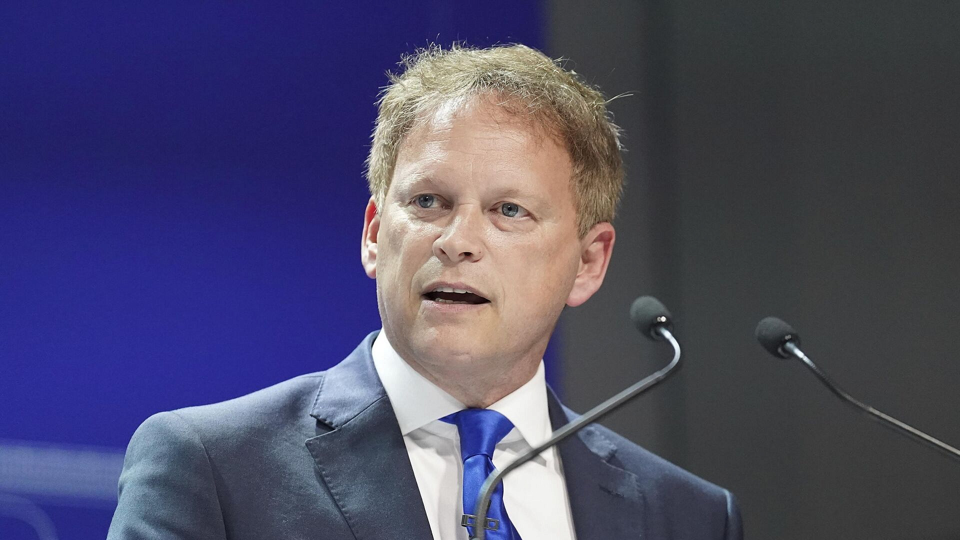 Глава МО Британии: Китай поставляет России оружие, есть "доказательства"