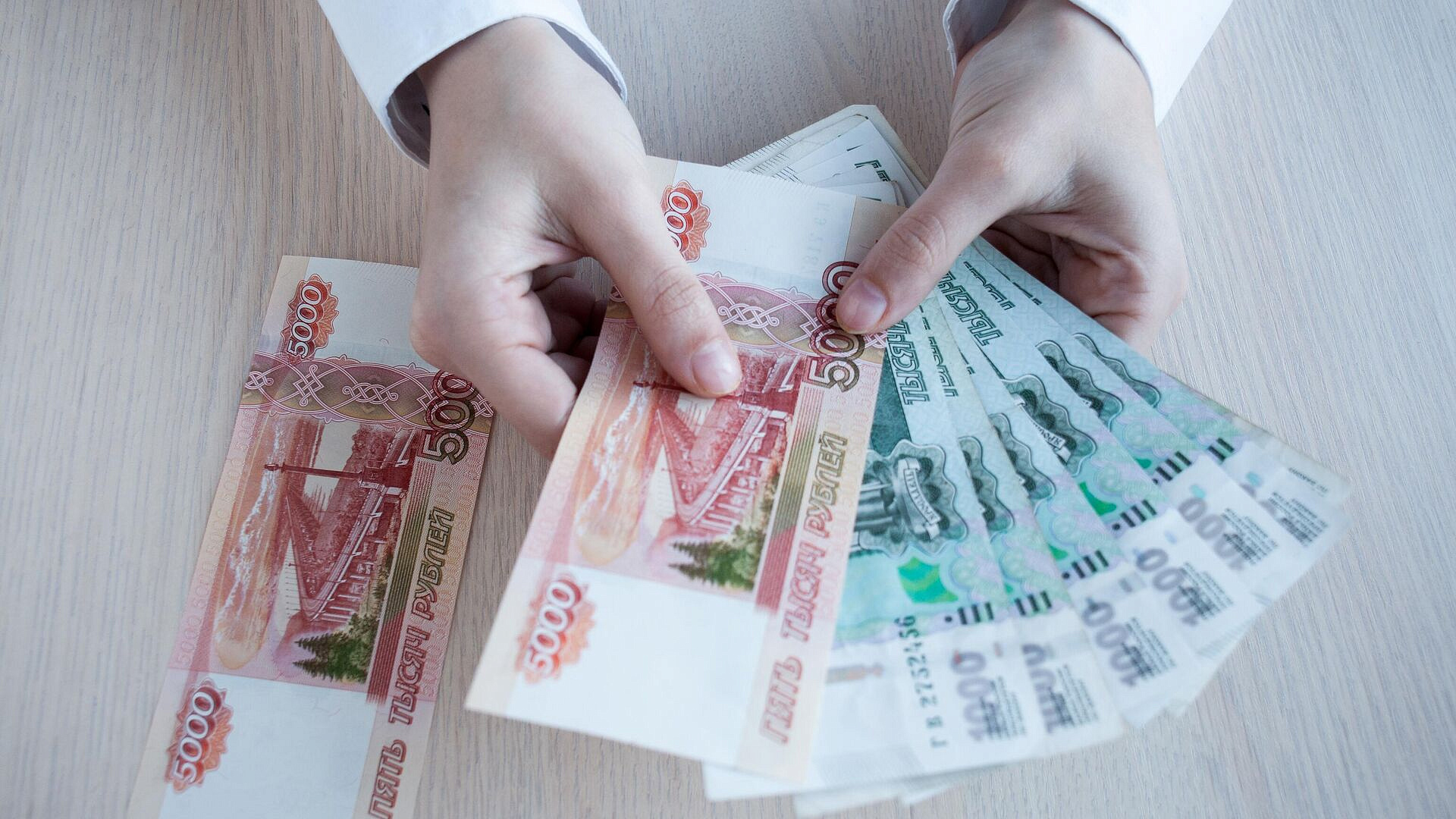 Назван максимальный размер пособия по уходу за ребенком с 1 февраля