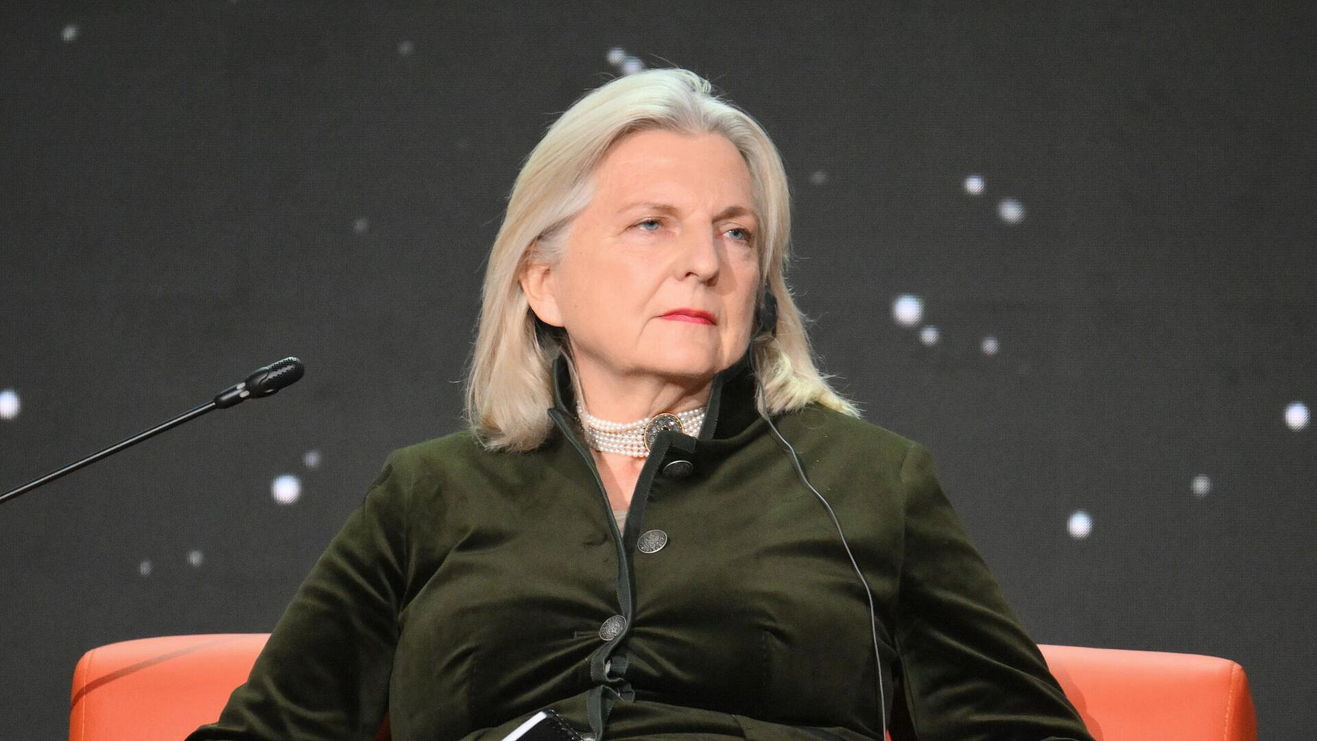 США открыли ящик Пандоры на Ближнем Востоке, заявила экс-глава МИД Австрии