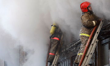 В Петербурге ликвидировали пожар в жилом доме