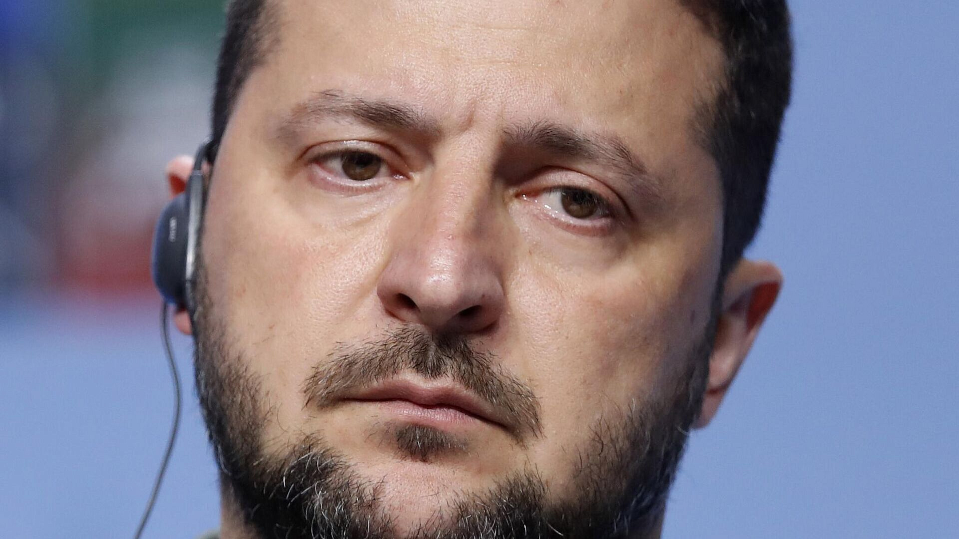 "С необычайной скоростью". Зеленского предупредили о сильном ударе