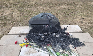 В Новой Москве восстановили стихийный мемориал жертвам теракта в "Крокусе"