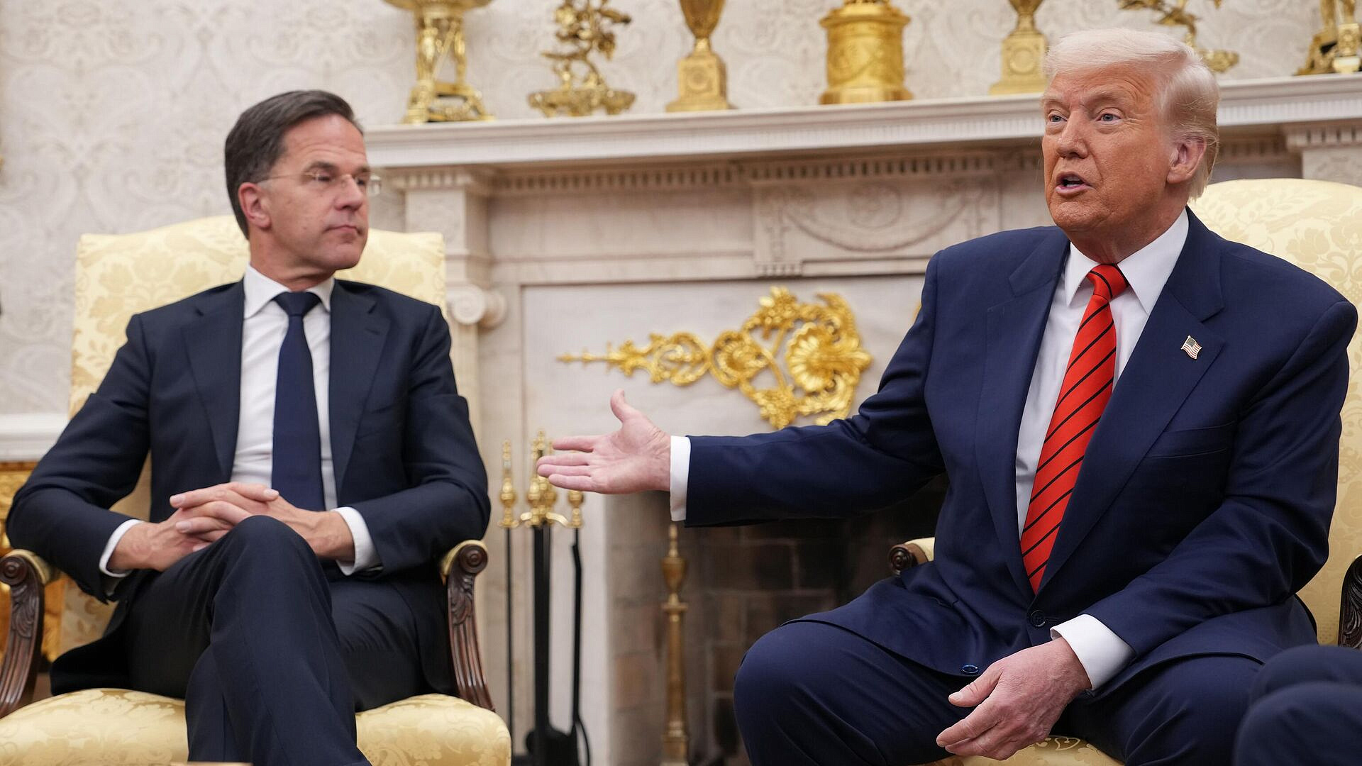 Генсек НАТО высмеял Байдена на встрече с Трампом