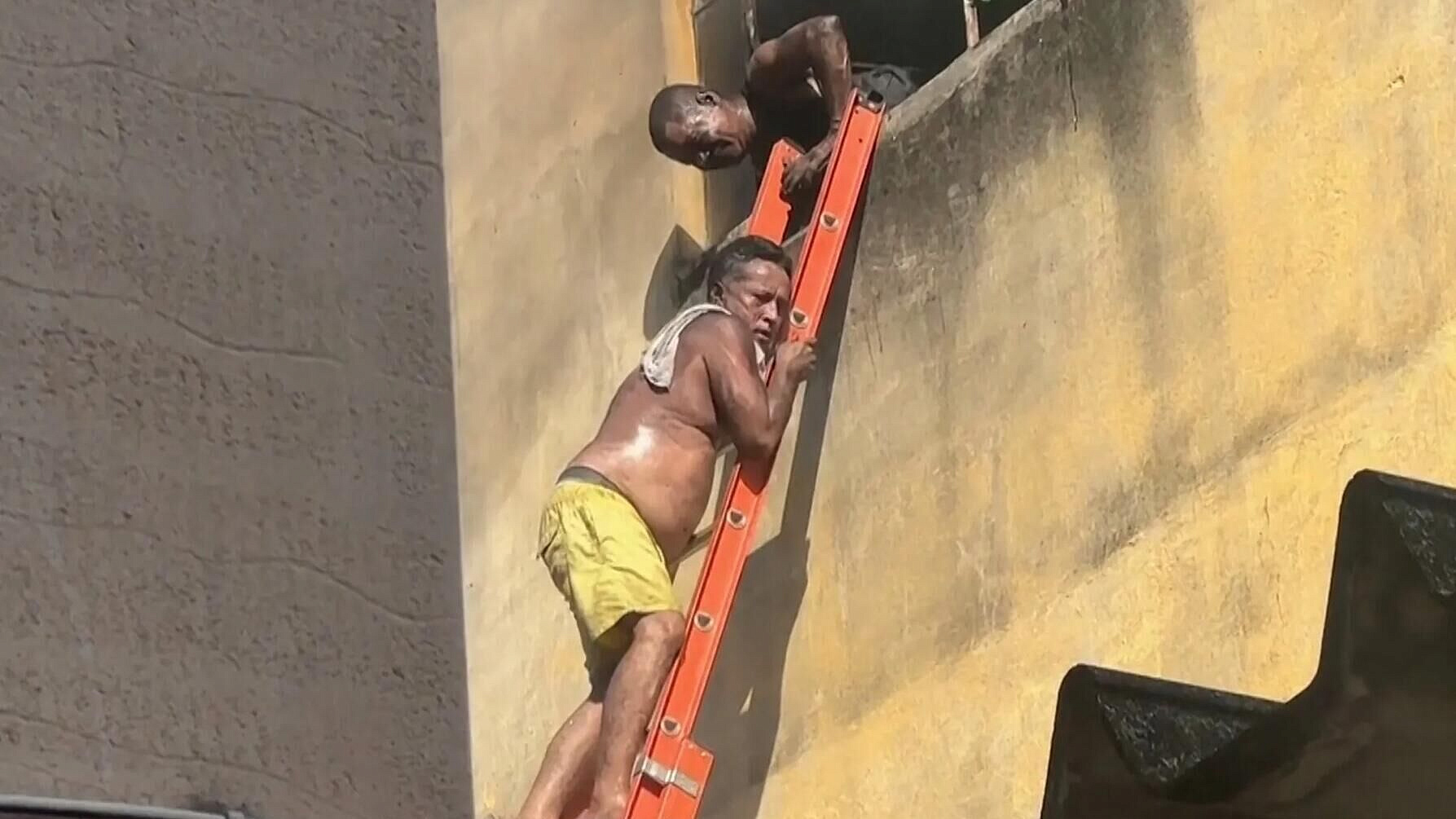 Более 20 человек пострадали при пожаре на фабрике костюмов в Бразилии