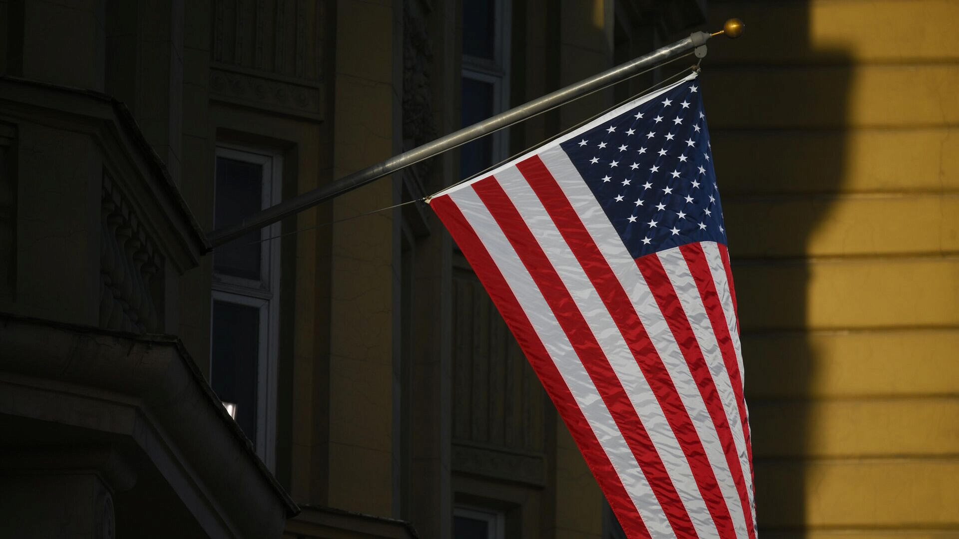 Песков выразил надежду на дальнейшее участие США в переговорах по Украине