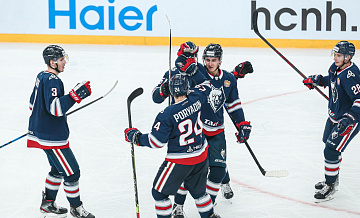 "Нефтехимик" обыграл "Торпедо" в матче КХЛ