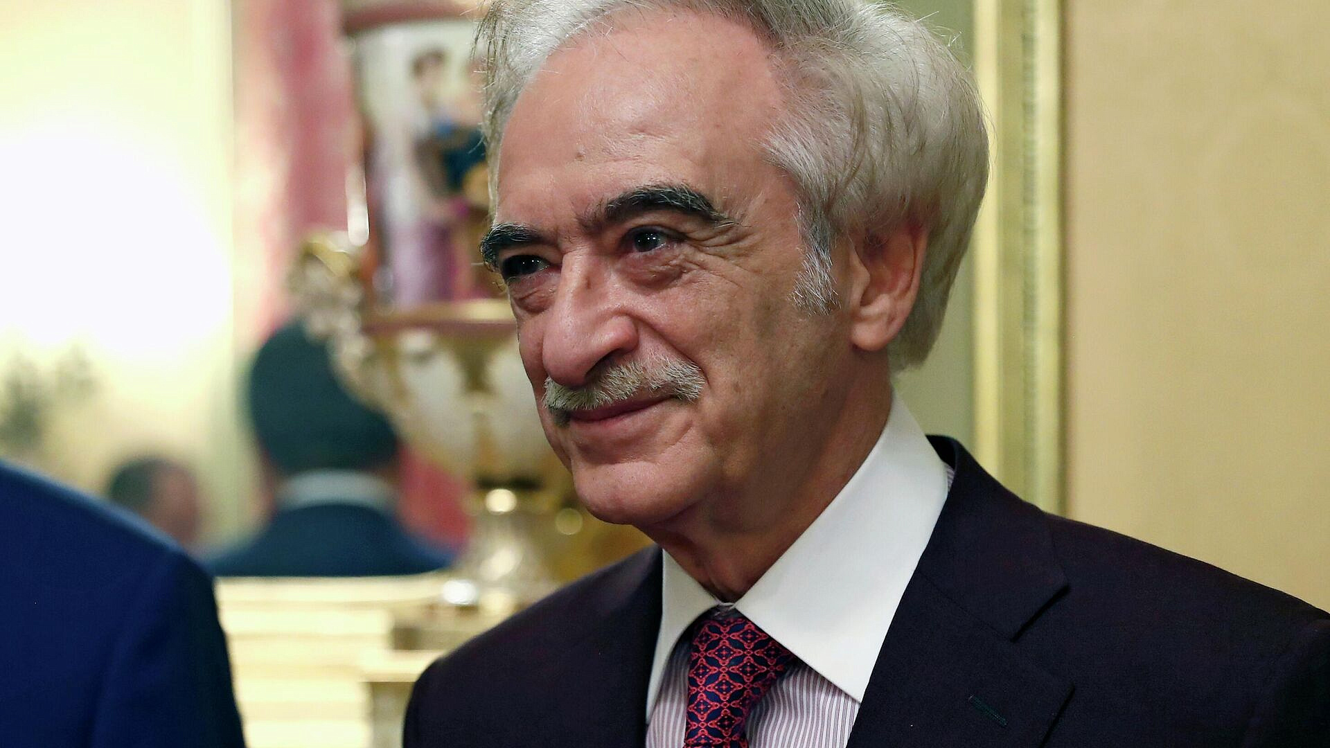 ����� ������� ������ �������� ���� � ��������� ����� � ������