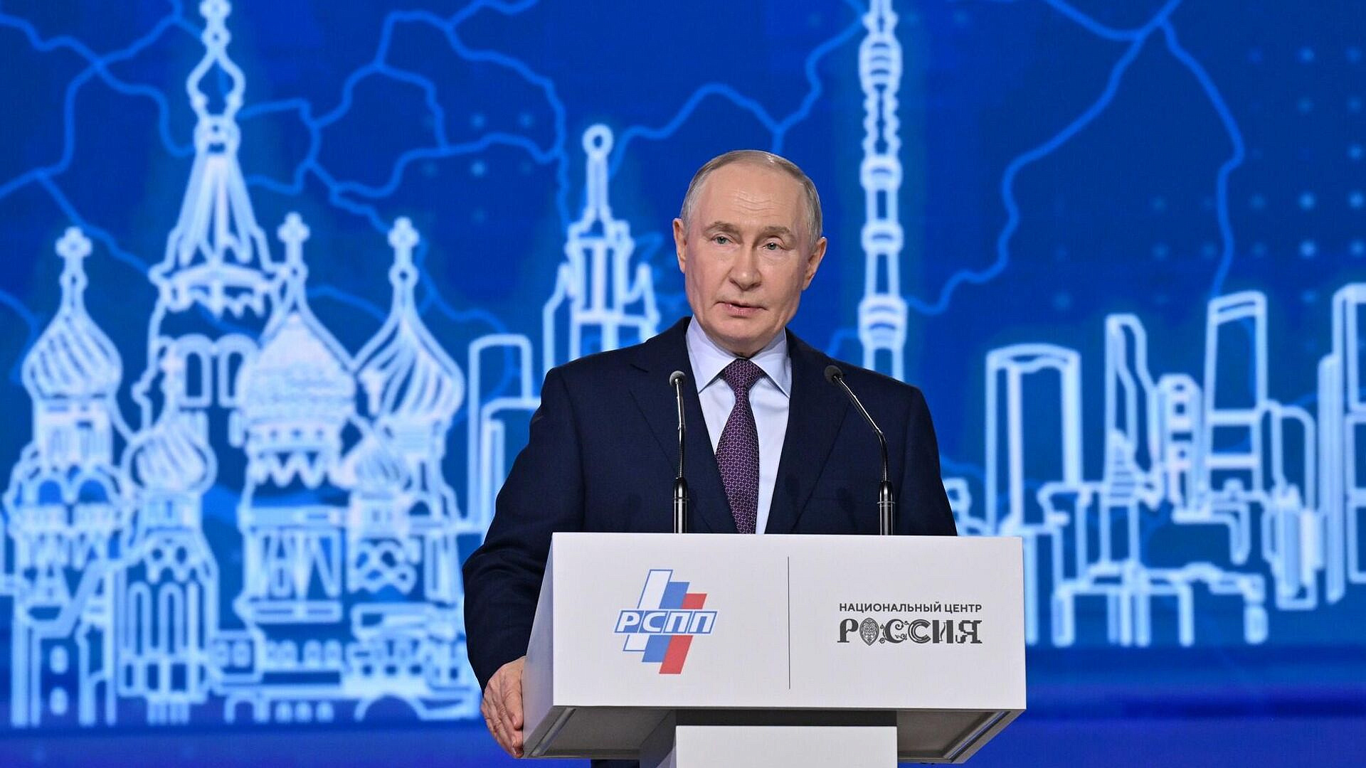 Путин "на ногах" пообщался с мэром Москвы Собяниным