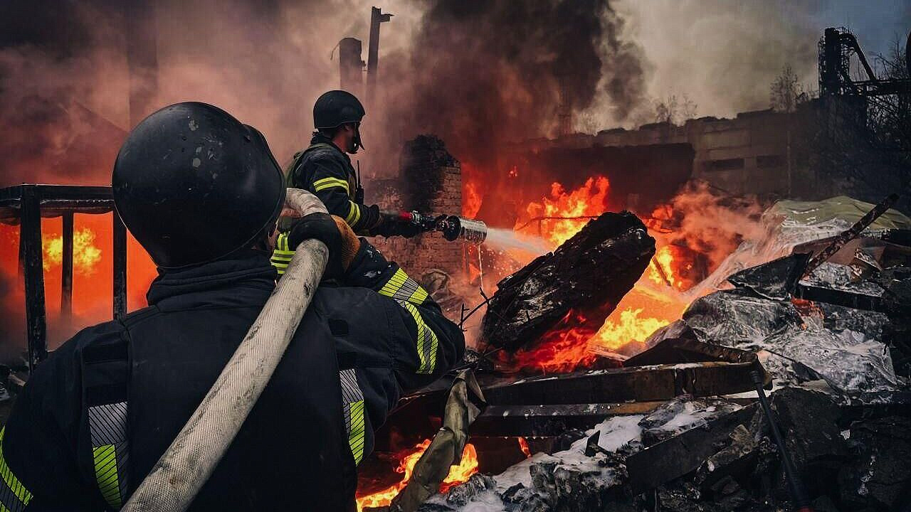 Кличко заявил о пожаре на промпредприятии в Киеве
