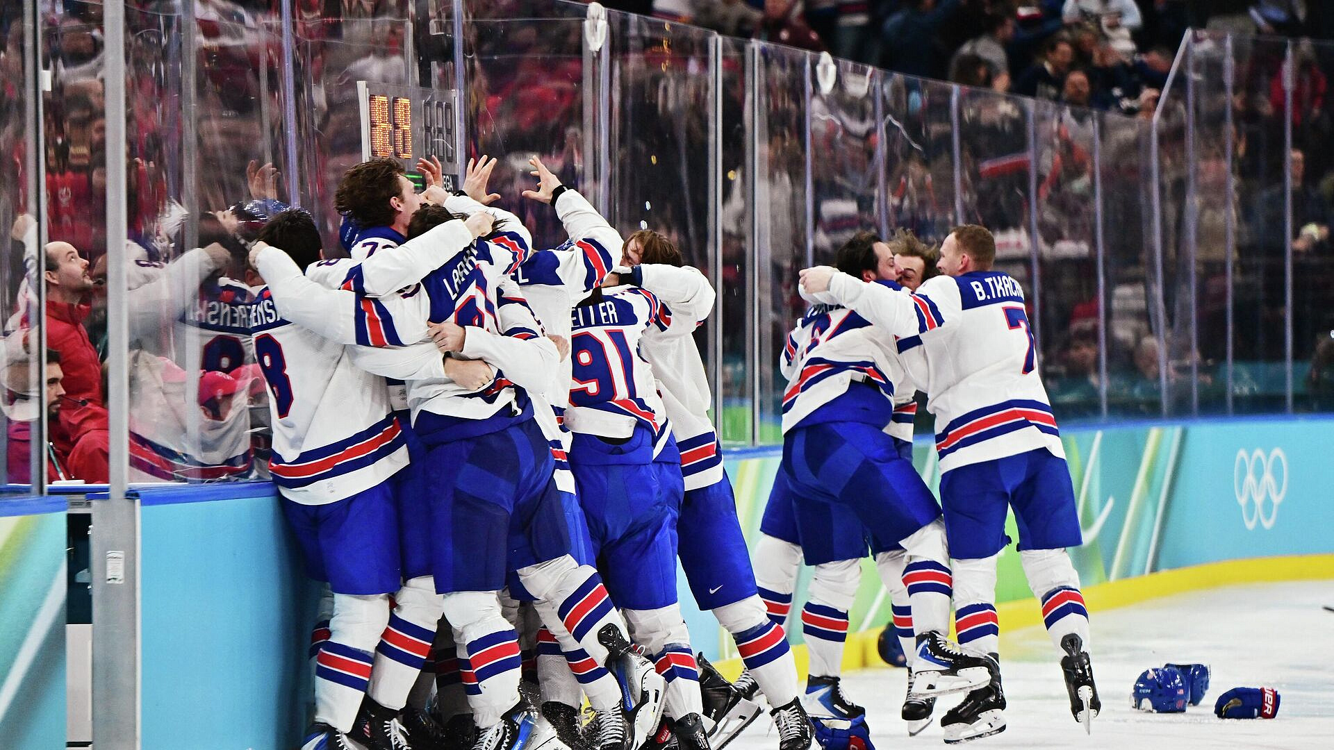 Дмитриев отреагировал на победу США в хоккее на ОИ сатирической картинкой