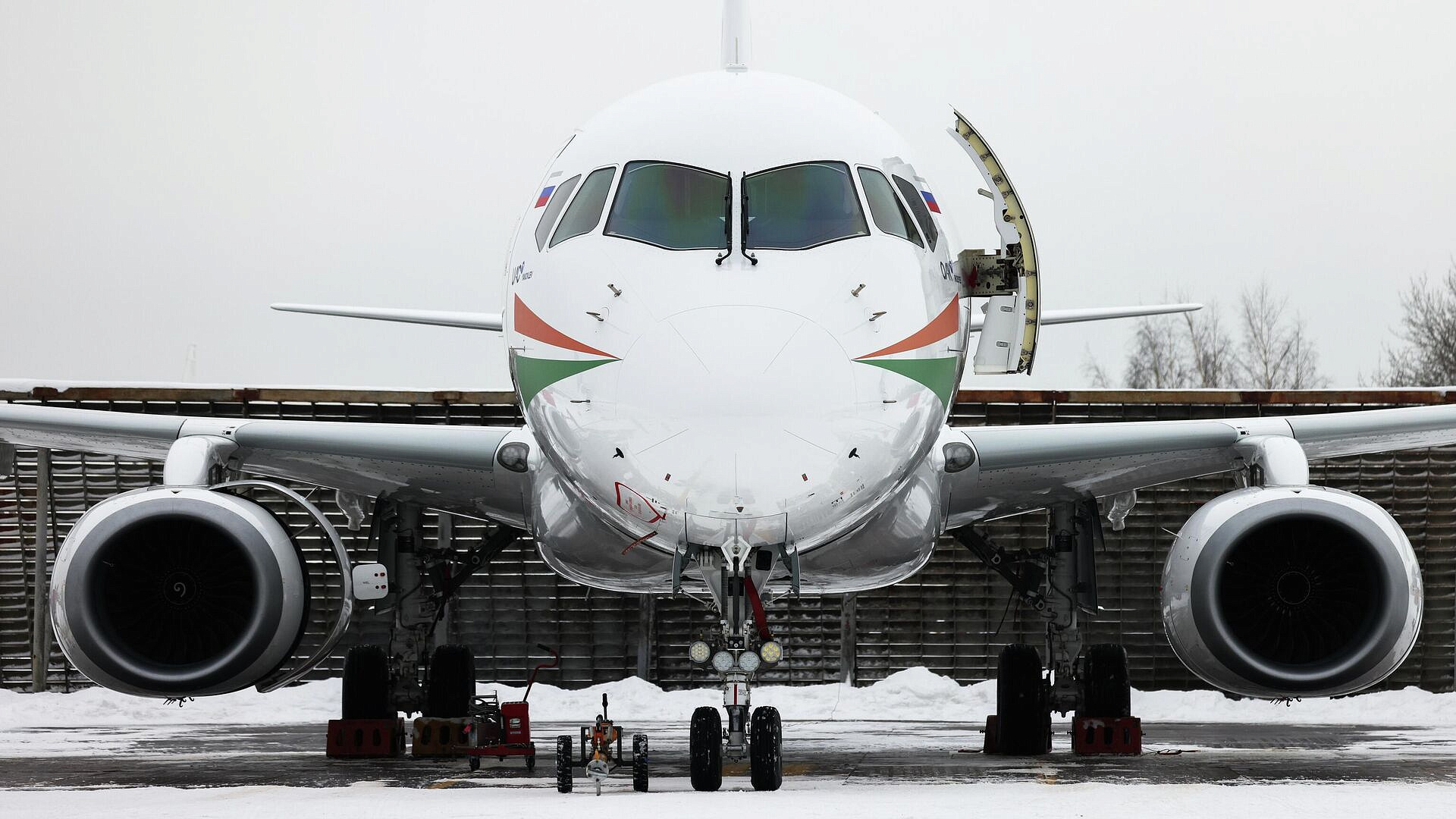 Российским Ил-114 и SJ-100 нет аналогов на Западе, заявили в Минпромторге