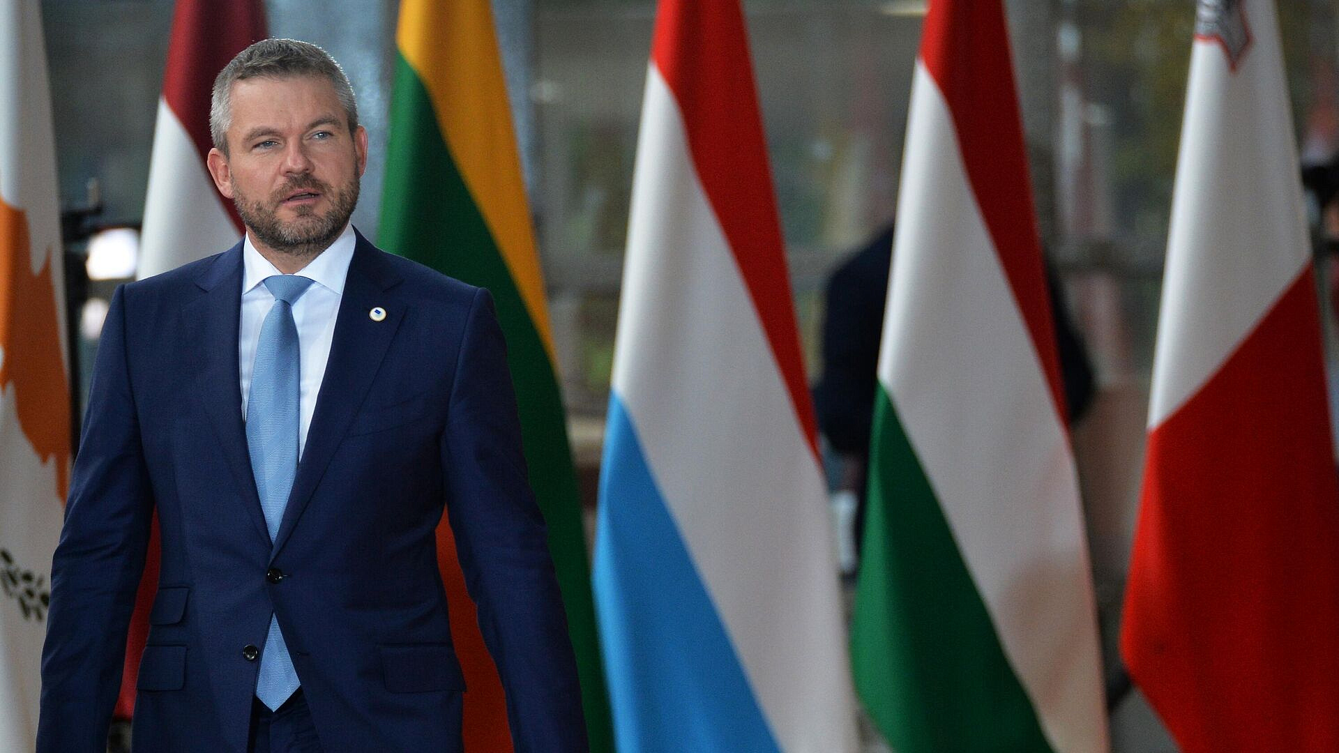 Президент Словакии заявил об отказе нескольких стран НАТО помогать Украине