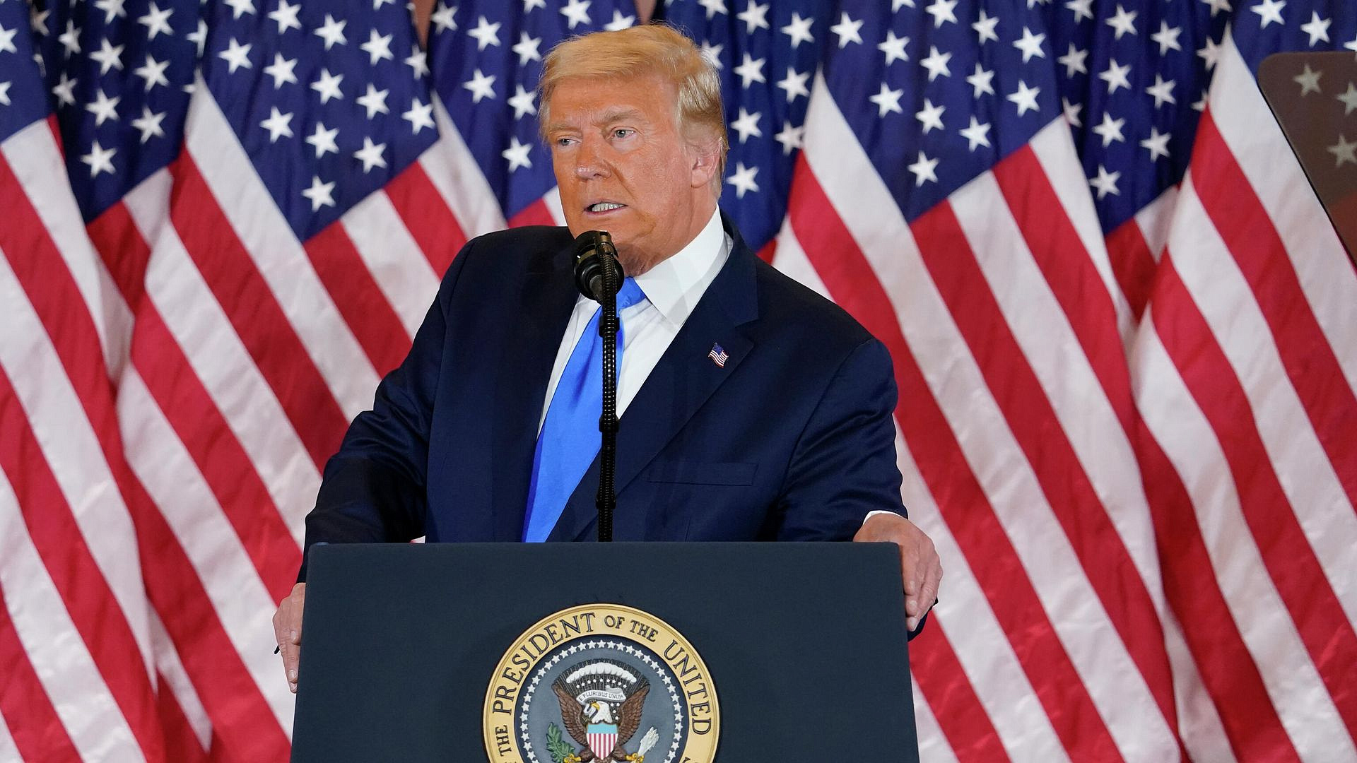 Трамп заявил, что на выборах в 2020 голосовали десятки тысяч иностранцев