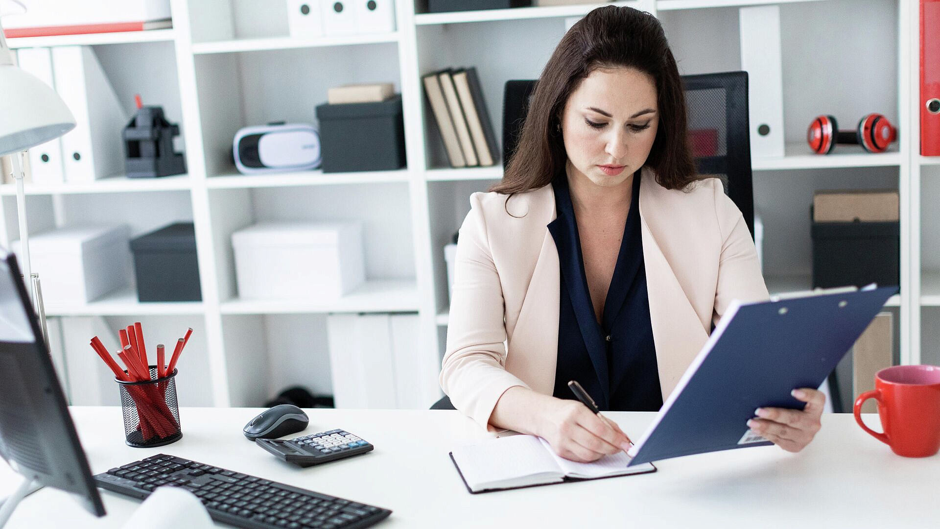 Аналитики узнали, как россияне шантажируют руководство увольнением