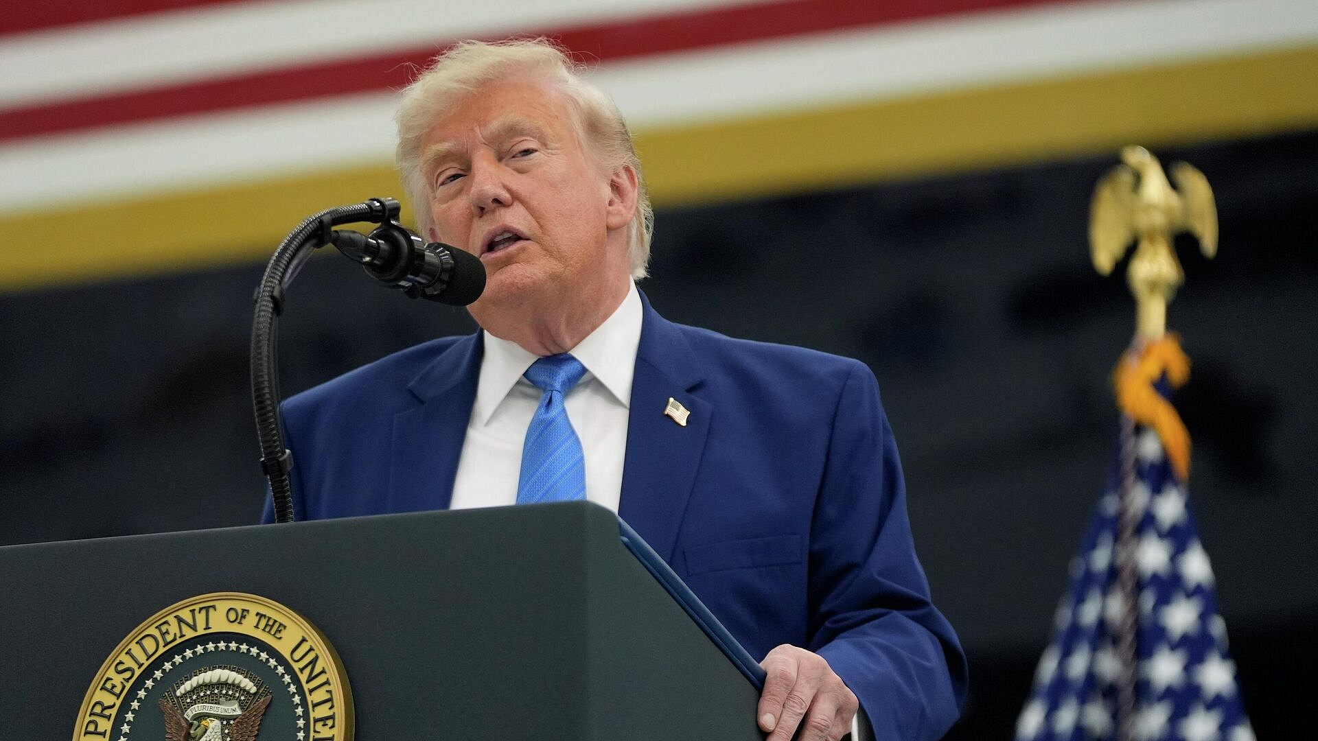 Спешки с началом визитов инспекторов МАГАТЭ в Иран нет, заявил Трамп