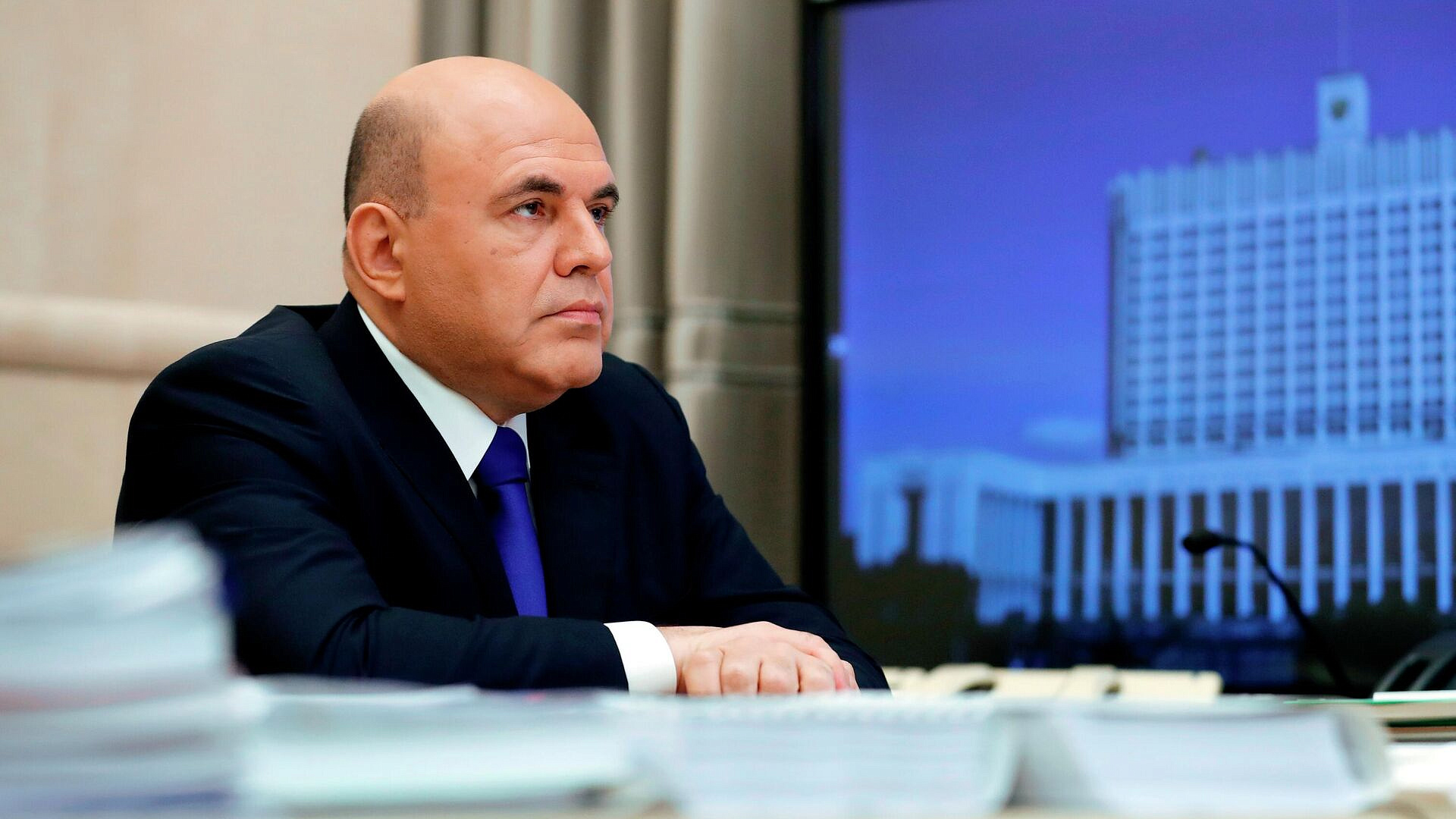 Мишустин призвал и дальше активно сотрудничать с парламентом