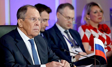 Лавров проводит встречу с главой МИД Египта в Маниле