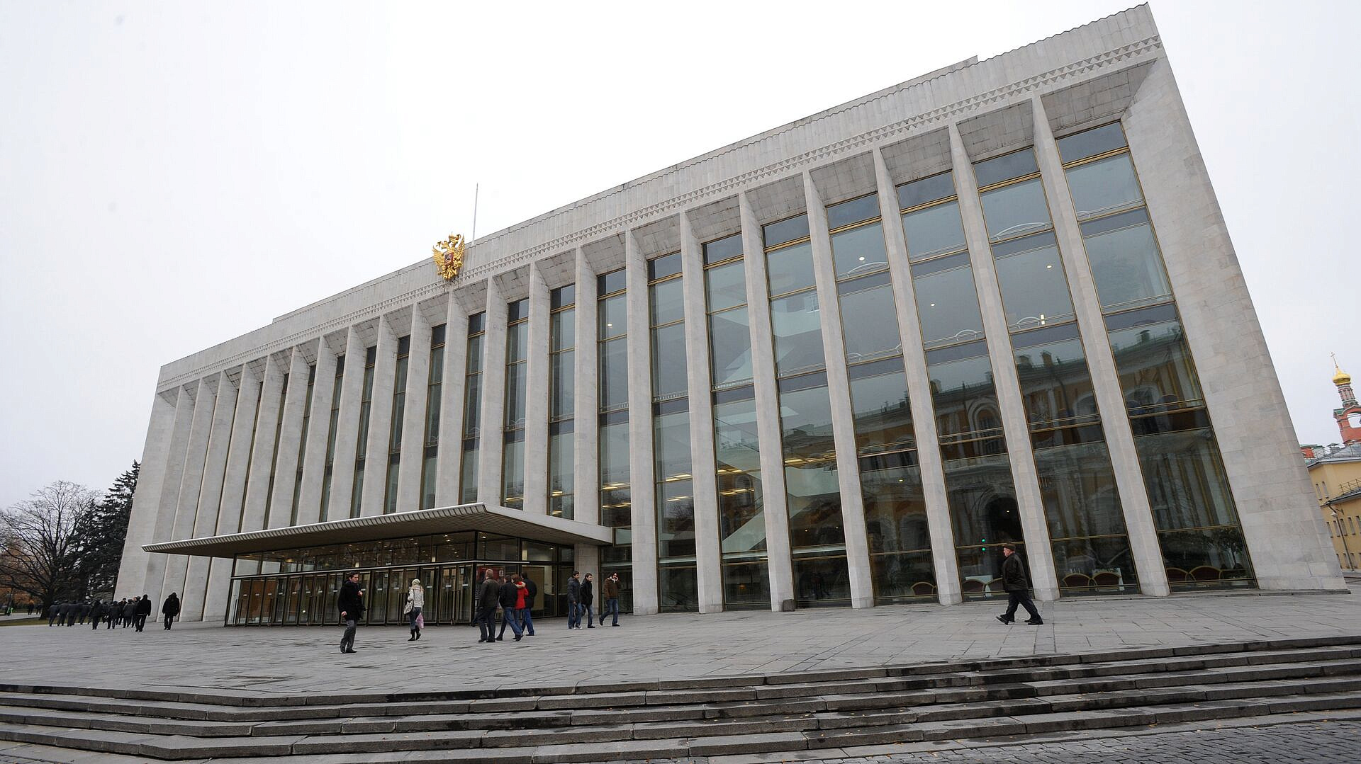 Кремлевский дворец отменил запланированные на 23-24 марта мероприятия