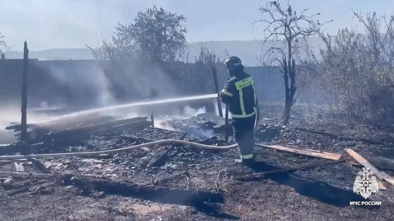 В СНТ на Ставрополье потушили пожар