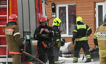 На Коптевском рынке в Москве вспыхнул торговый павильон