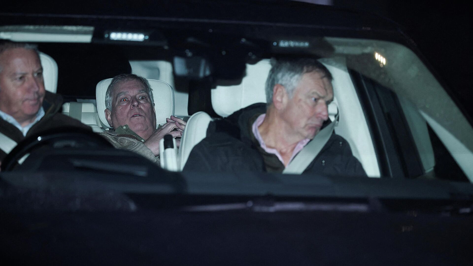 Эндрю могут исключить из числа наследников британского престола