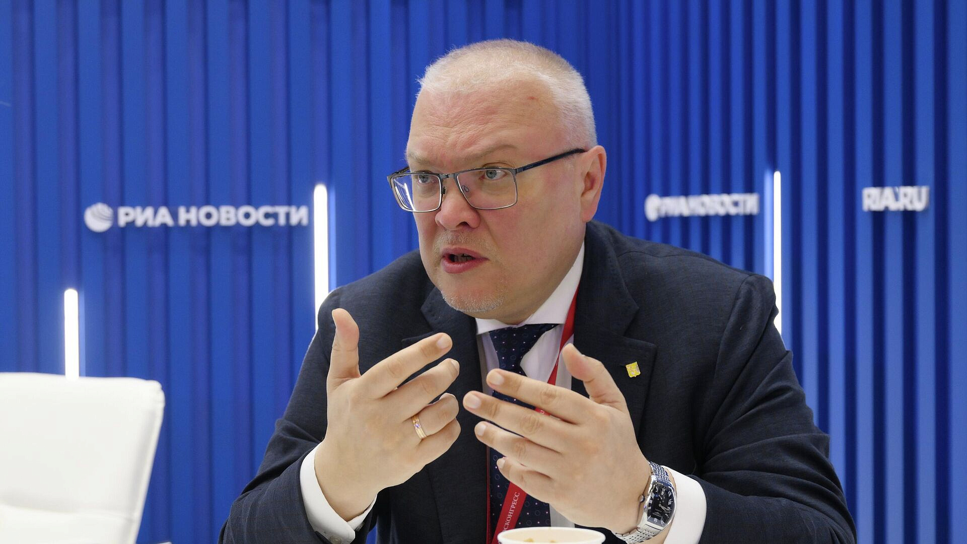 Кировский губернатор рассказал на ПМЭФ о противодействии теневой занятости