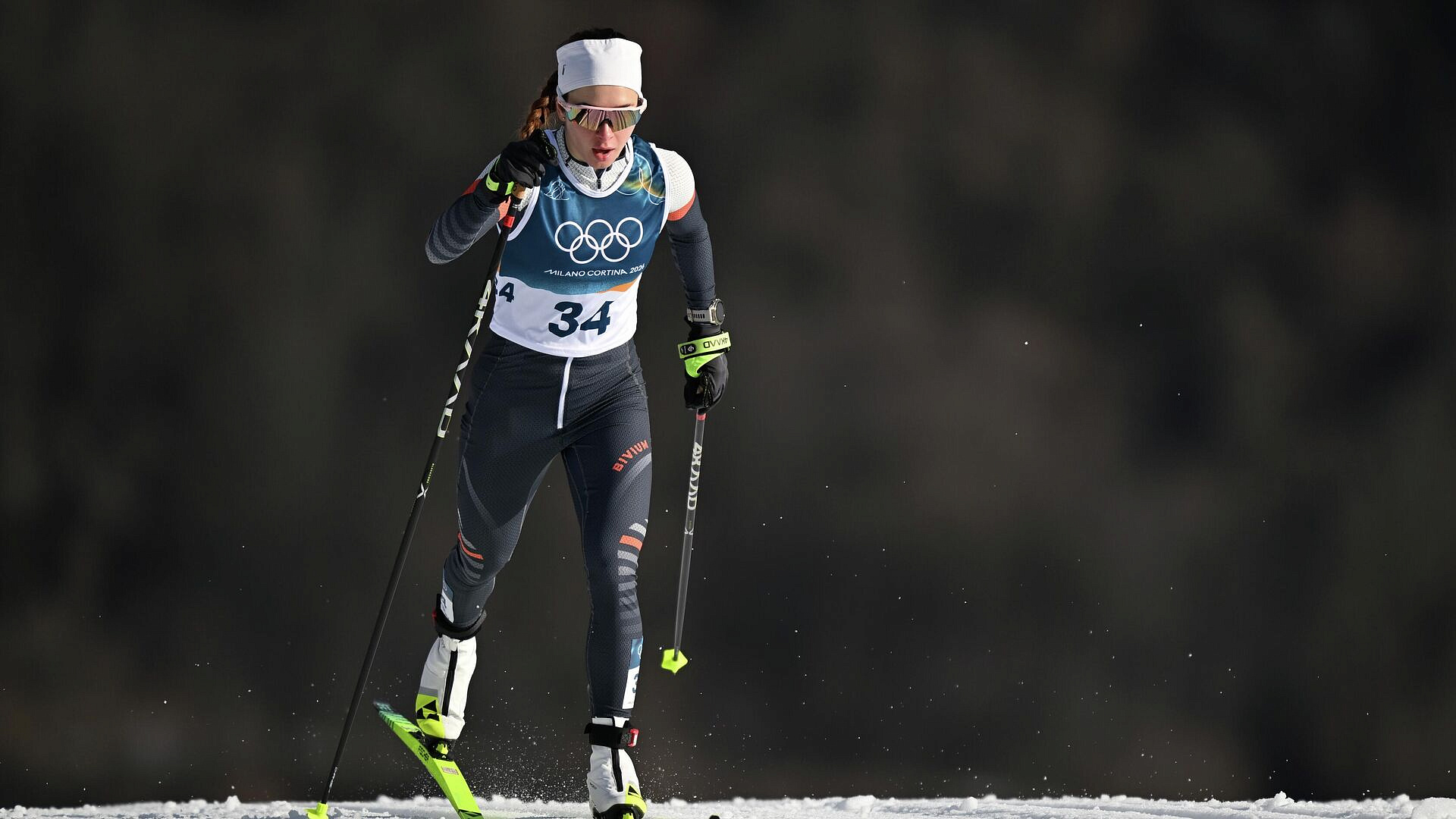 Непряева надела чужие лыжи во время марафона