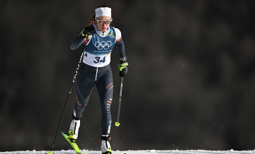 Непряева надела чужие лыжи во время марафона