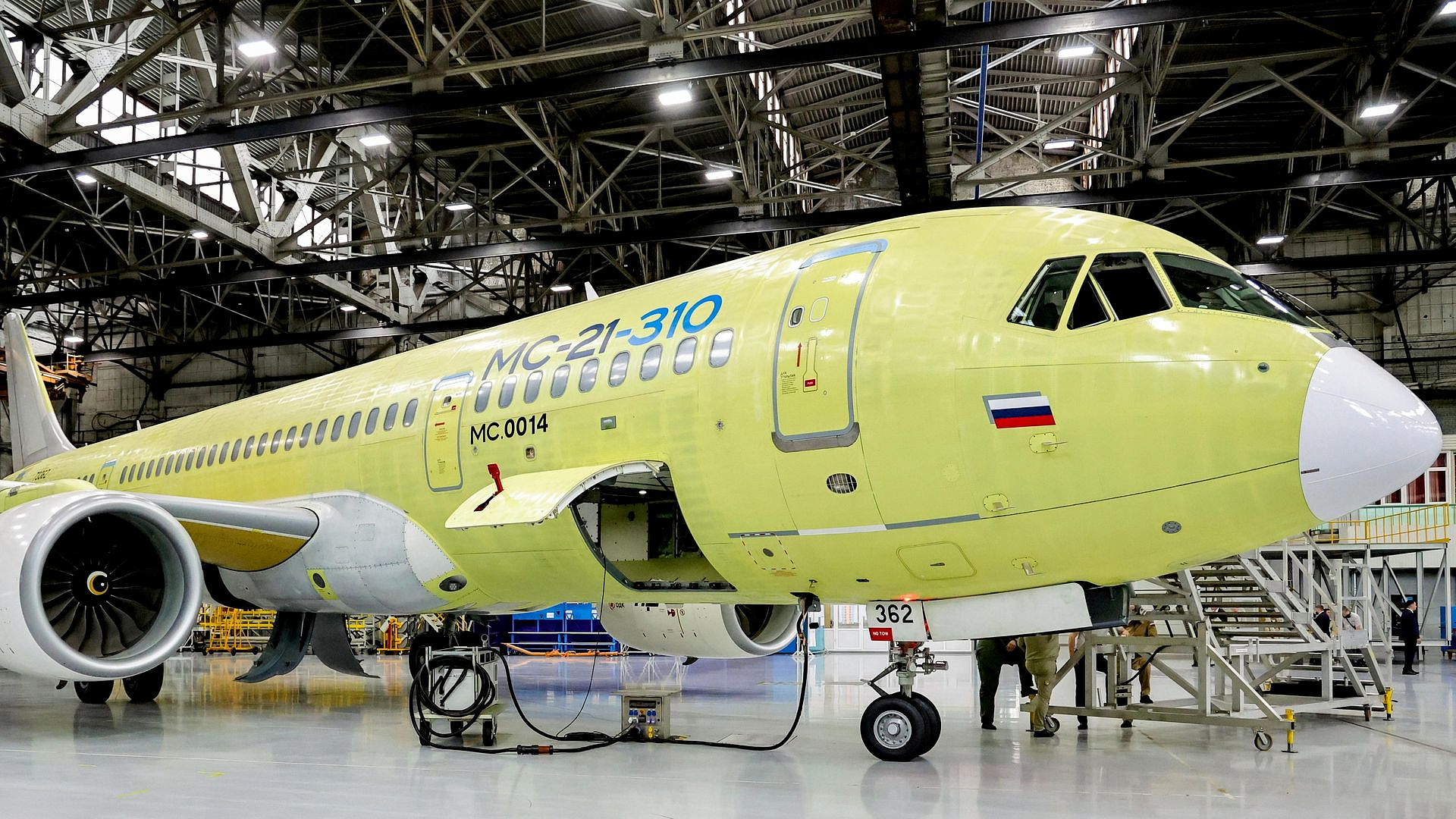 Первый серийный импортозамещенный МС-21 готовится к полету