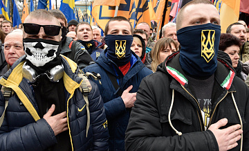 Украинские радикалы пригрозили президенту госпереворотом