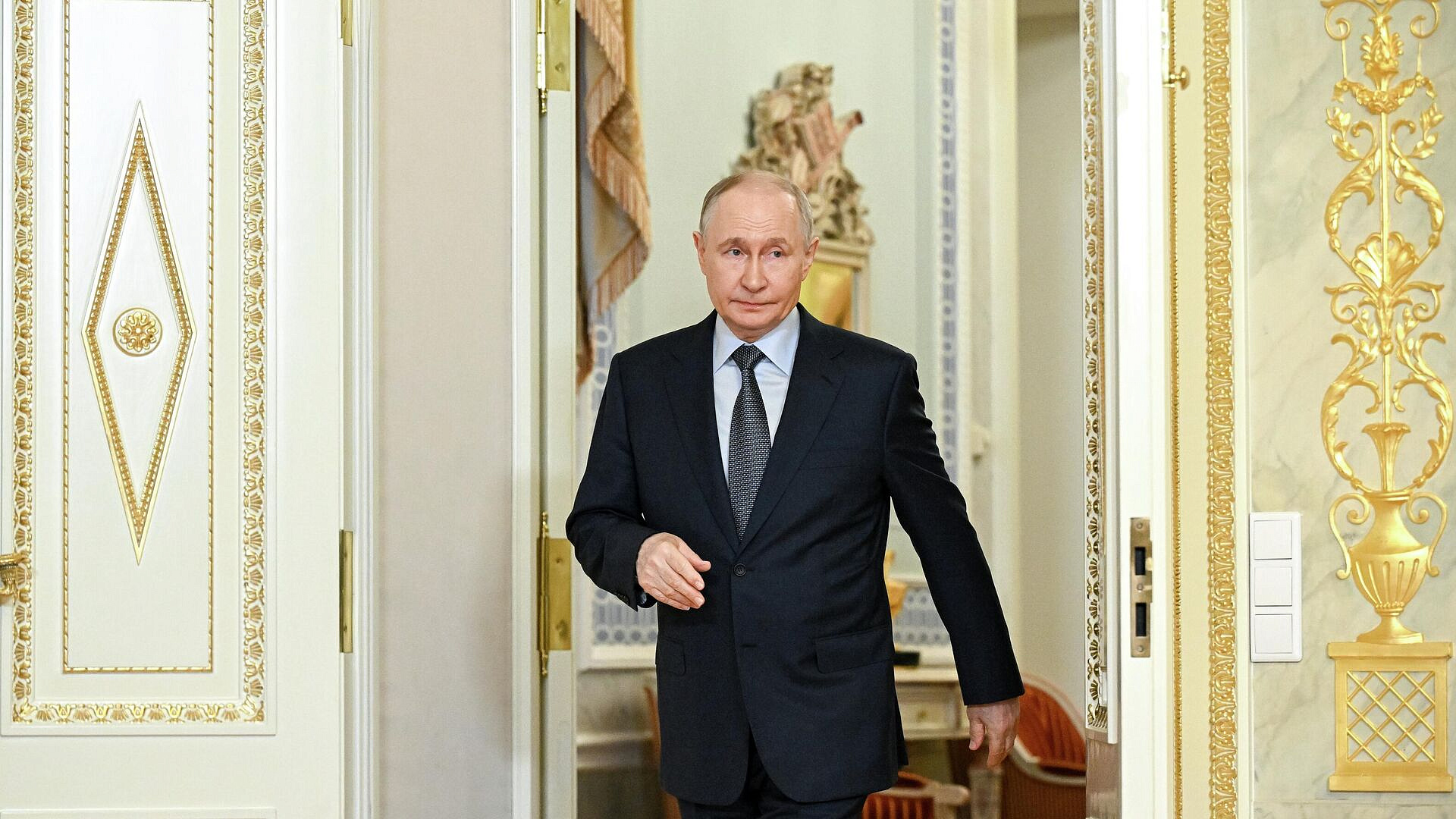 Путин в пятницу выступит на пленарном заседании ПМЭФ