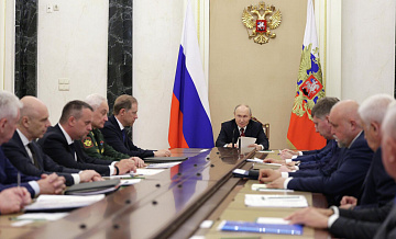 Путин поручил соблюдать графики поставок топлива для АПК