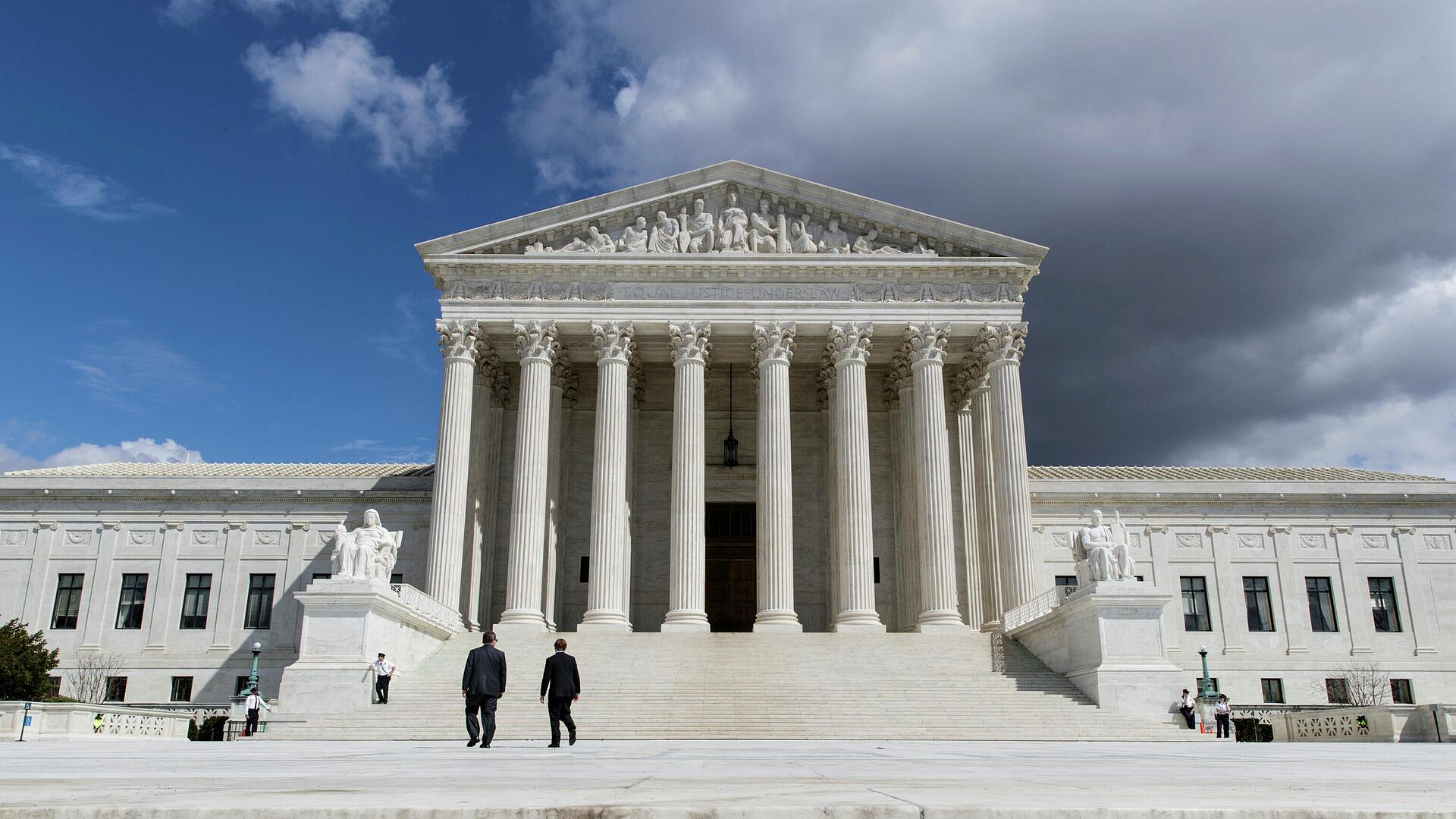 Верховный суд США разъяснил, кто может вводить пошлины