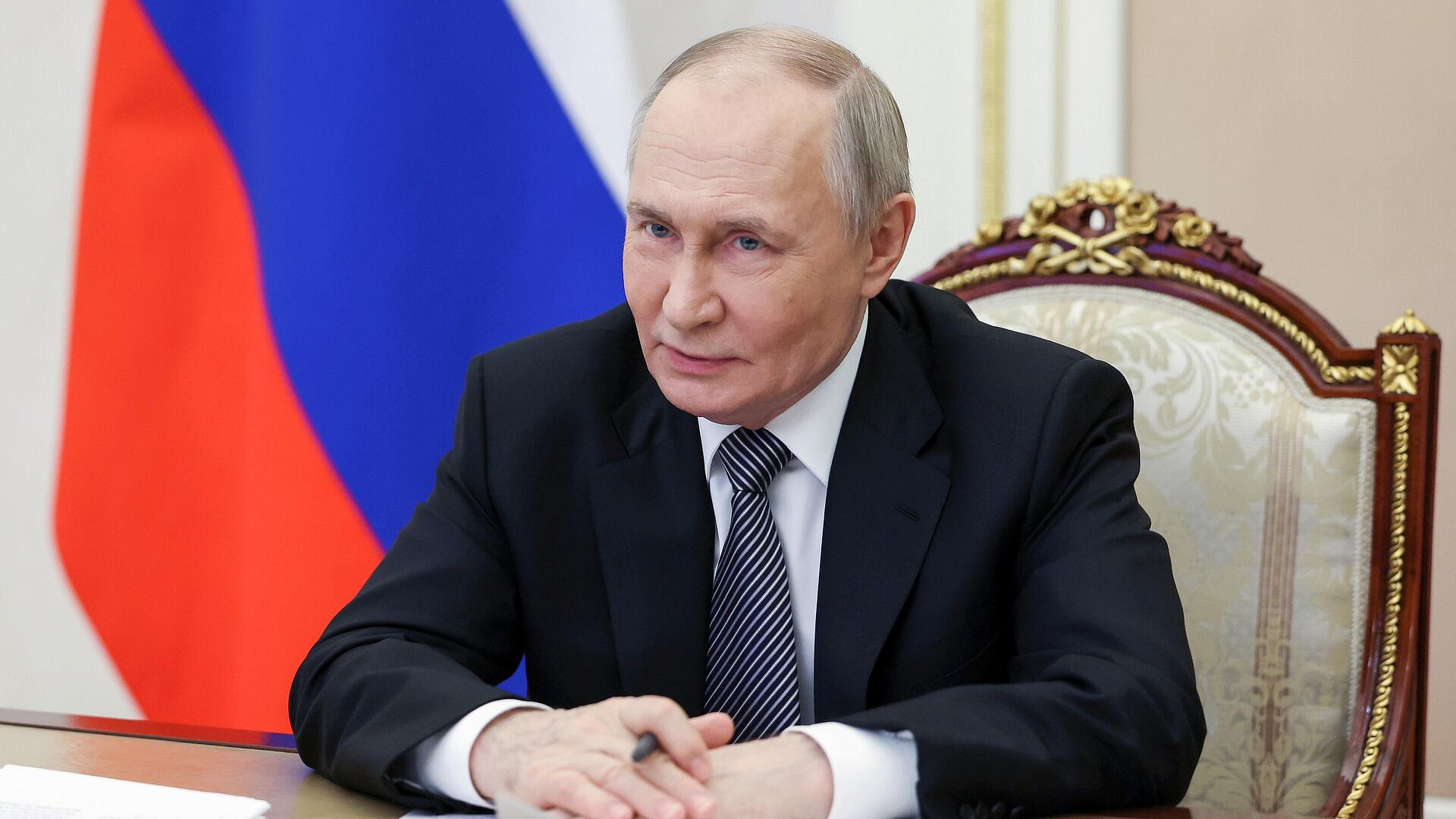 Путин провел встречу с гендиректором ОСК