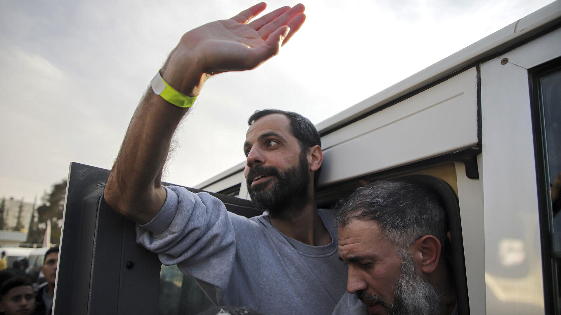 Почти 100 палестинских заключенных прибыли в Египет, сообщают СМИ