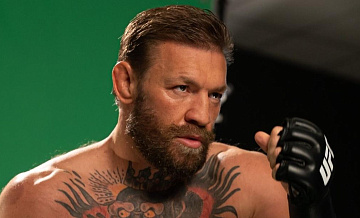 Конор Макгрегор уступил Максу Холлоуэю в главном бою UFC 329 в Лас-Вегасе