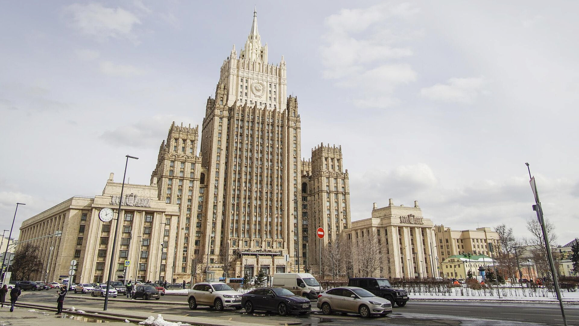 Лавров подтвердил готовность к конструктивному диалогу с Сирией