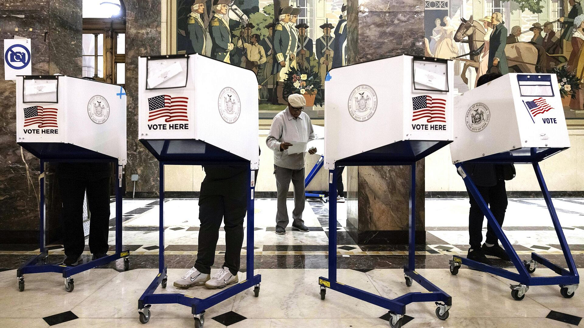 В Висконсине 47% избирателей симпатизируют Харрис, показал опрос